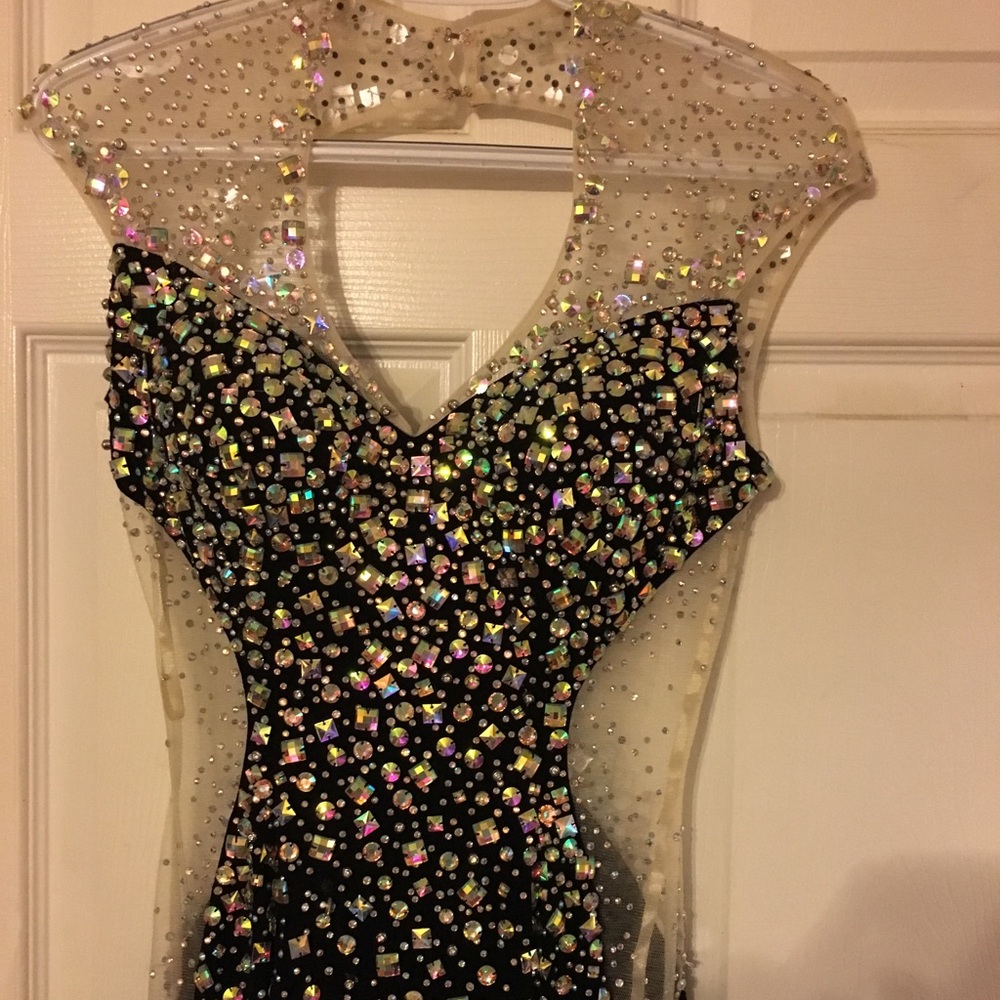 Prom Dress - Picture 2 of 5